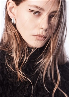 Ondria Hardin image