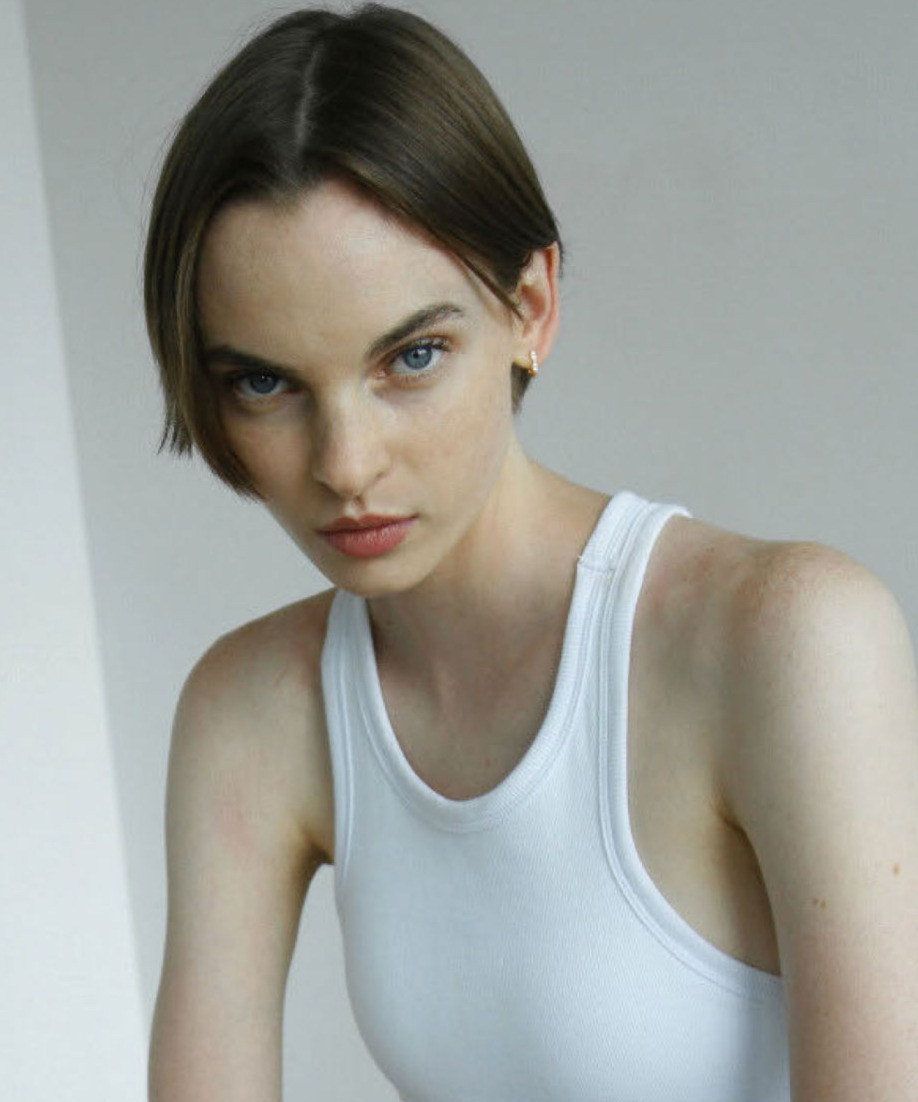 MAGGIE JONES image