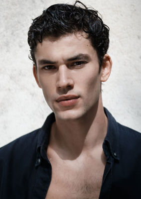FINN HAYTON image