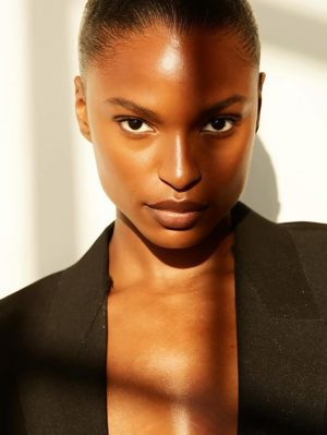 Tsheca White image