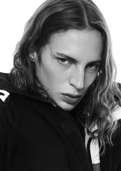 Bella Berghoef   image