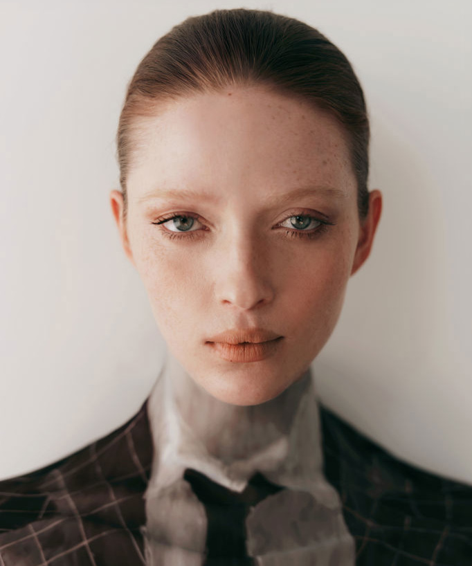 Larsen Thompson image