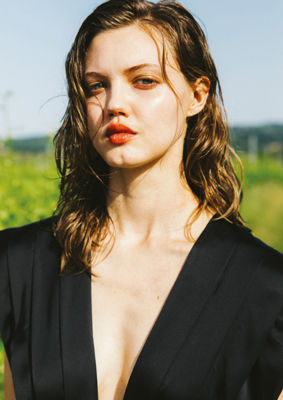 Lindsey Wixson image