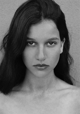 Luana  image
