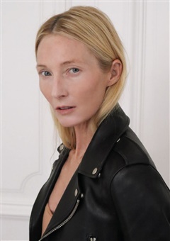 Maggie Rizer image