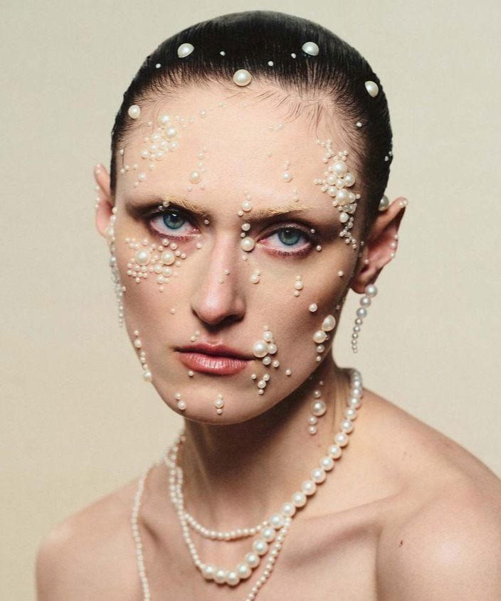 MIKA NOBLES image